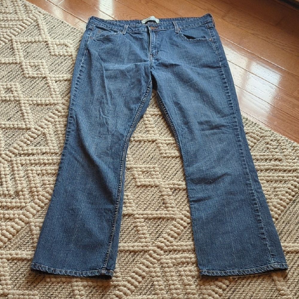 Levi Strauss Signature Low Rise Bootcut Classic Denim Jeans